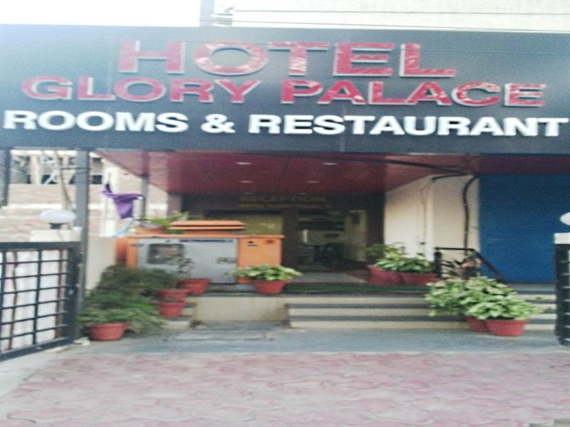 Oyo 11945 Hotel Glory Palace 인도르 외부 사진